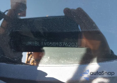 2011 Mazda Mazda3 I Touring из США, поврежденный, VIN JM1BL1VG5B1376203